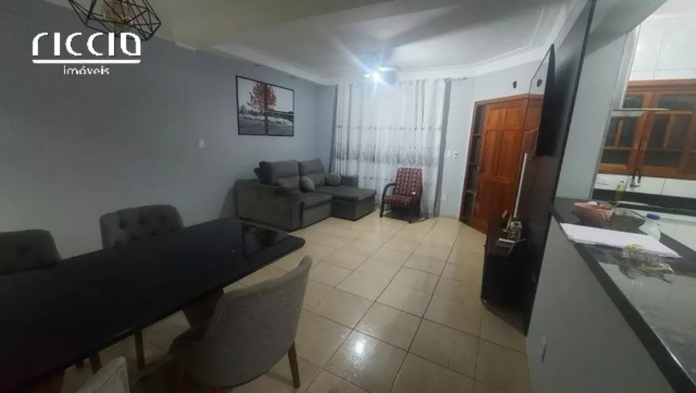 Casa à venda com 3 quartos, 175m² - Foto 1