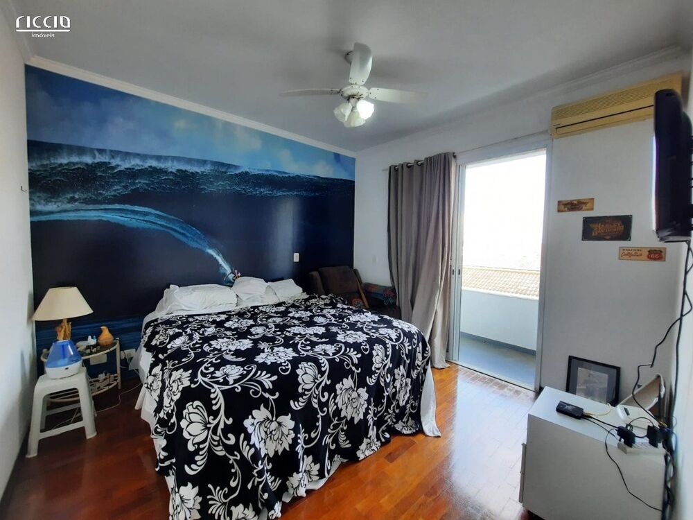 Casa à venda com 4 quartos, 250m² - Foto 14