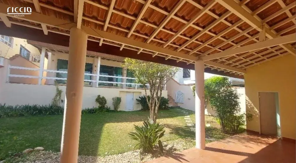 Casa, 4 quartos, 374 m² - Foto 1
