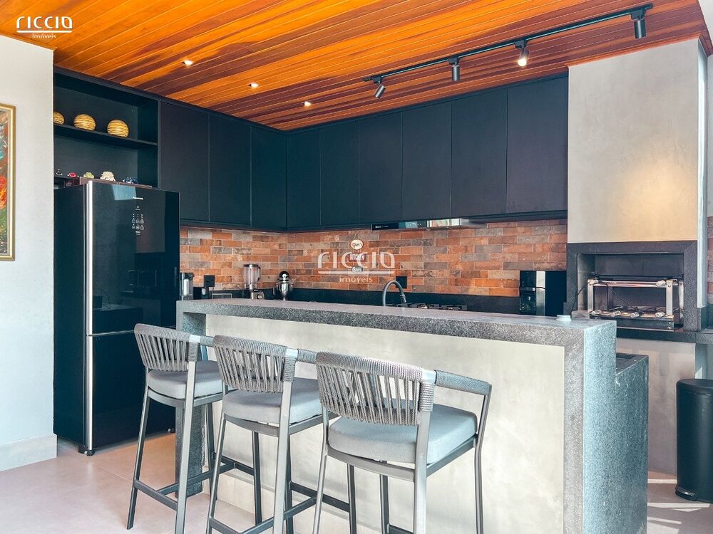 Casa de Condomínio à venda com 4 quartos, 271m² - Foto 2