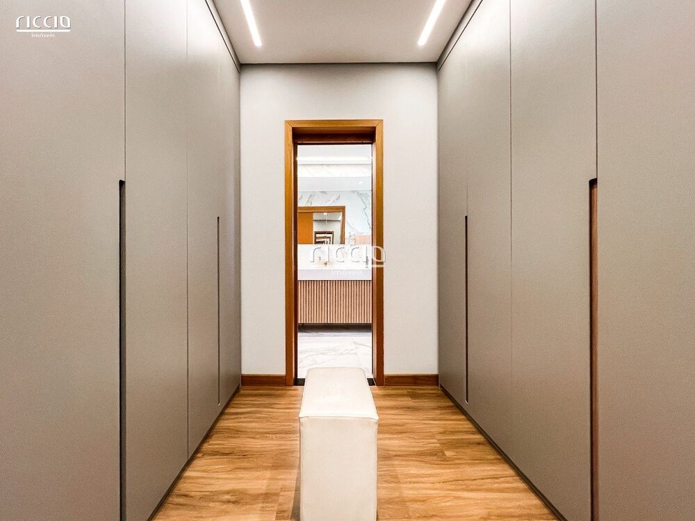 Casa de Condomínio à venda com 3 quartos, 323m² - Foto 2