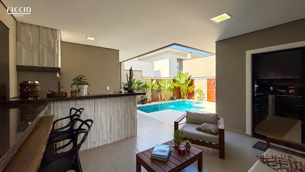 Casa de Condomínio à venda com 4 quartos, 250m² - Foto 8