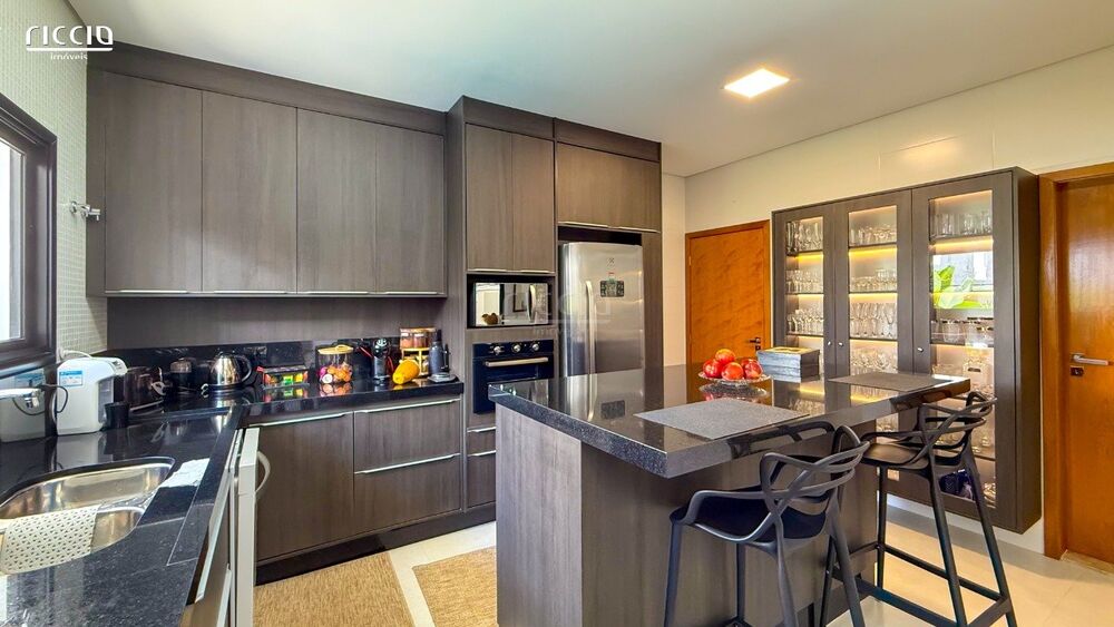 Casa de Condomínio à venda com 4 quartos, 250m² - Foto 10