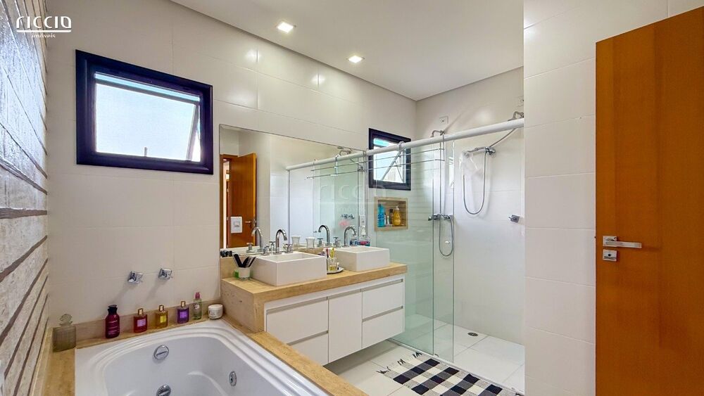 Casa de Condomínio à venda com 4 quartos, 250m² - Foto 15