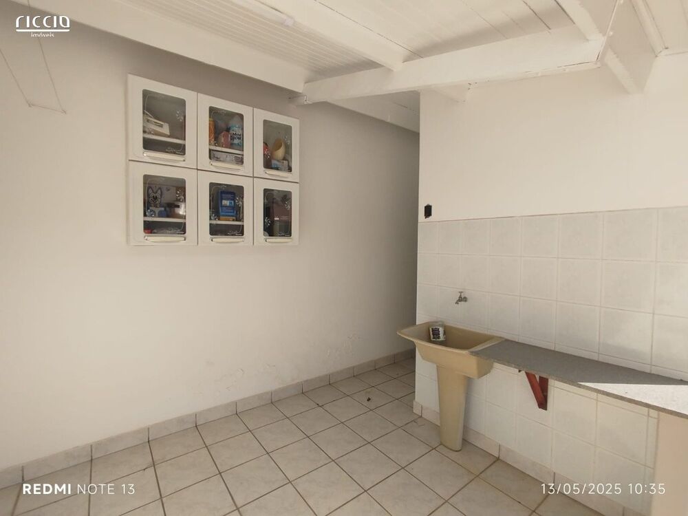 Casa à venda com 2 quartos, 105m² - Foto 4