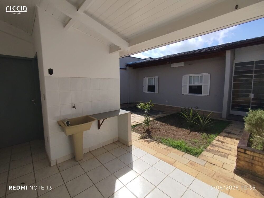 Casa à venda com 2 quartos, 105m² - Foto 3