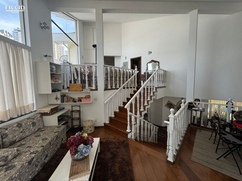 Casa de Condomínio à venda com 4 quartos, 337m² - Foto 1