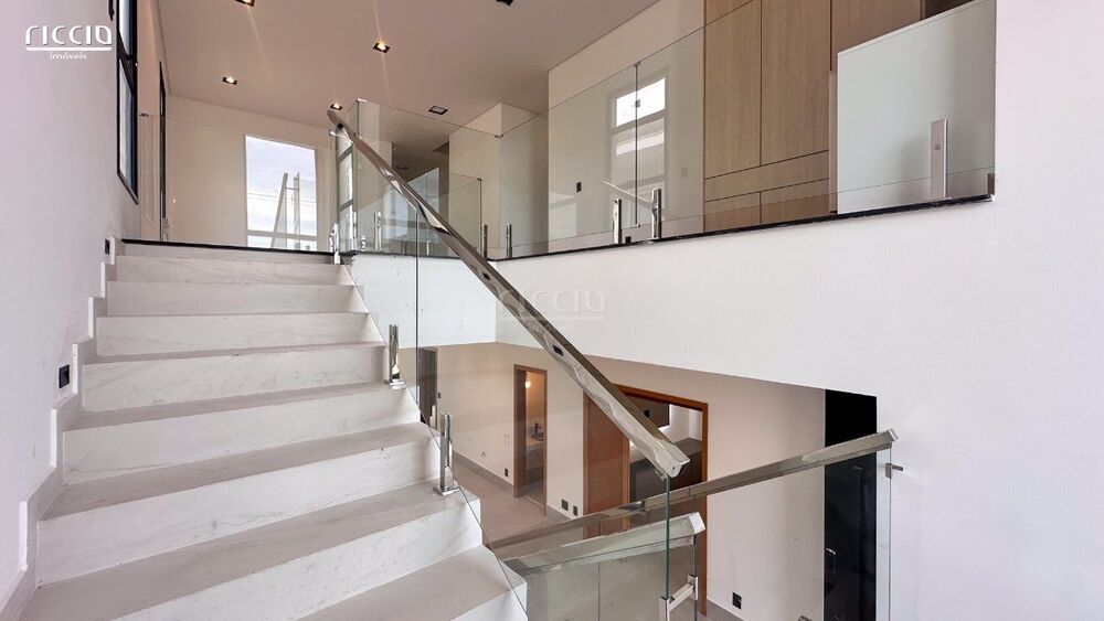 Casa de Condomínio à venda com 4 quartos, 360m² - Foto 4