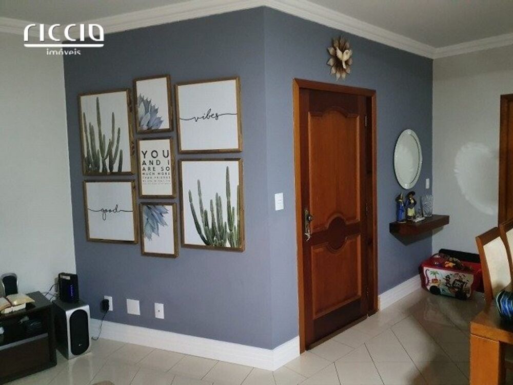 Casa de Condomínio à venda com 3 quartos, 190m² - Foto 2