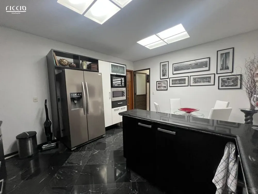 Apartamento, 4 quartos, 204 m² - Foto 1