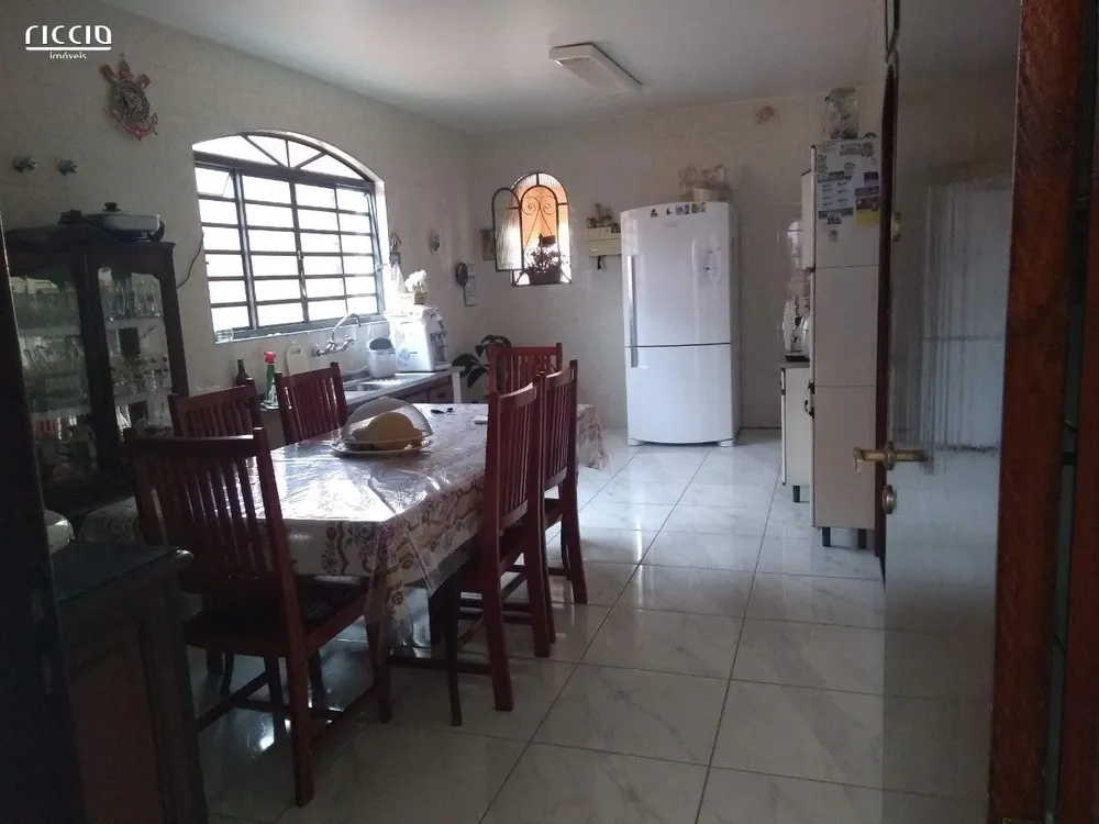 Casa, 7 quartos, 300 m² - Foto 4