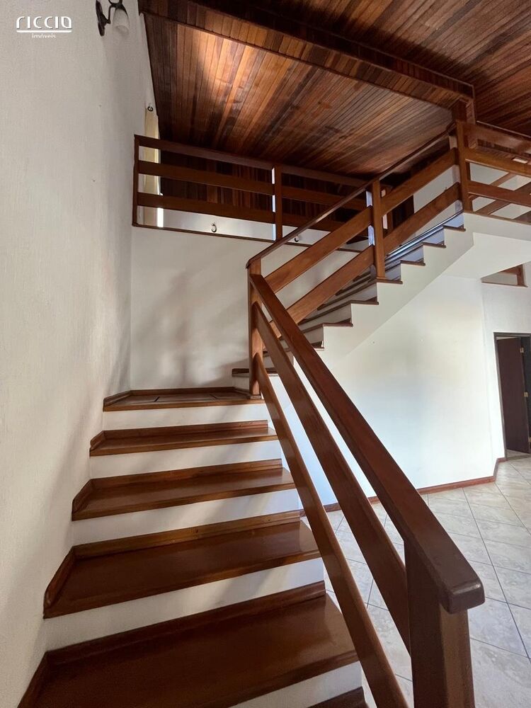 Casa de Condomínio à venda com 5 quartos, 252m² - Foto 5