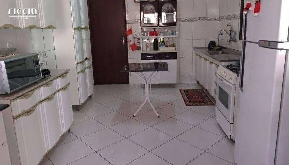 Casa, 3 quartos, 200 m² - Foto 10
