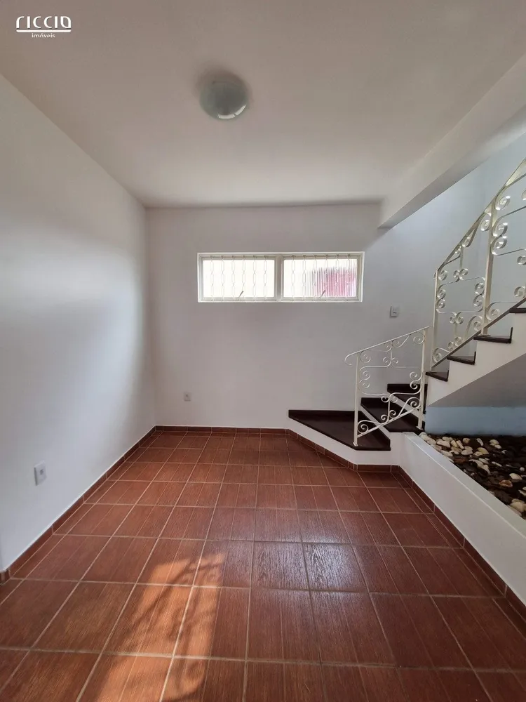 Casa, 3 quartos, 185 m² - Foto 2