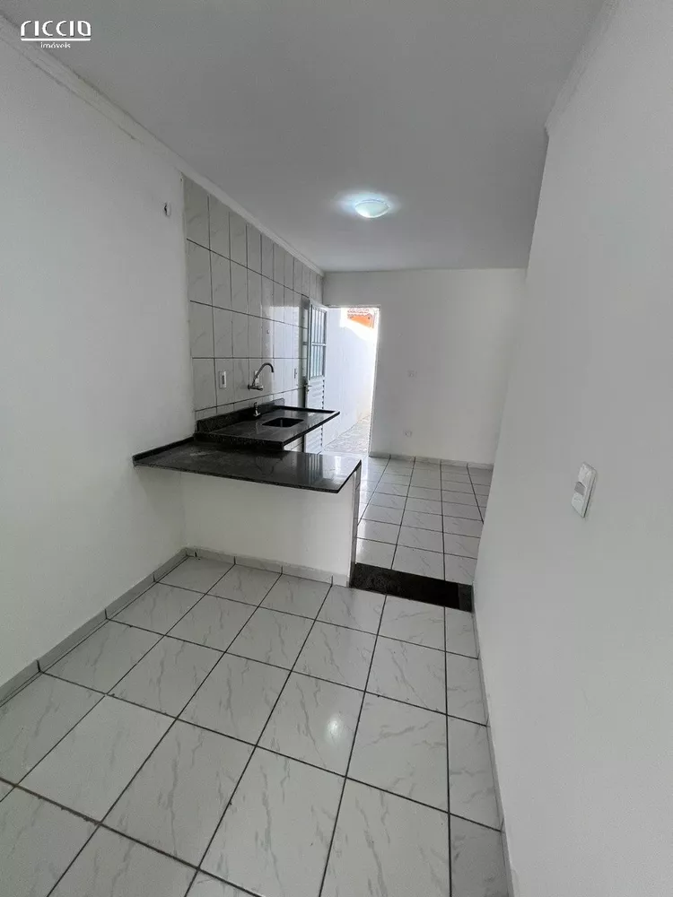 Casa à venda com 3 quartos, 81m² - Foto 3