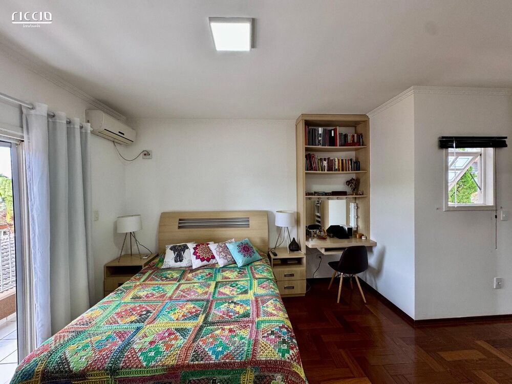 Casa de Condomínio à venda com 5 quartos, 200m² - Foto 16