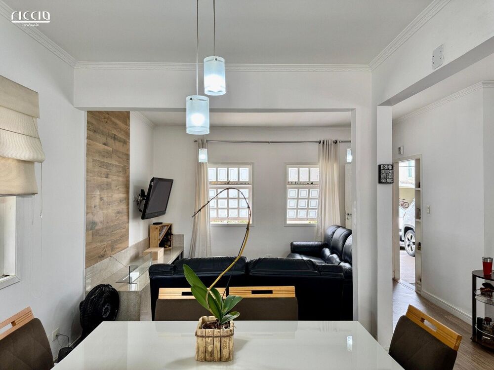 Casa de Condomínio à venda com 5 quartos, 200m² - Foto 9