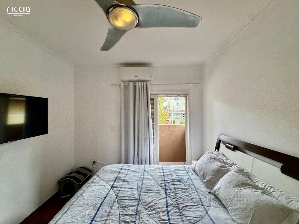 Casa de Condomínio à venda com 5 quartos, 200m² - Foto 12