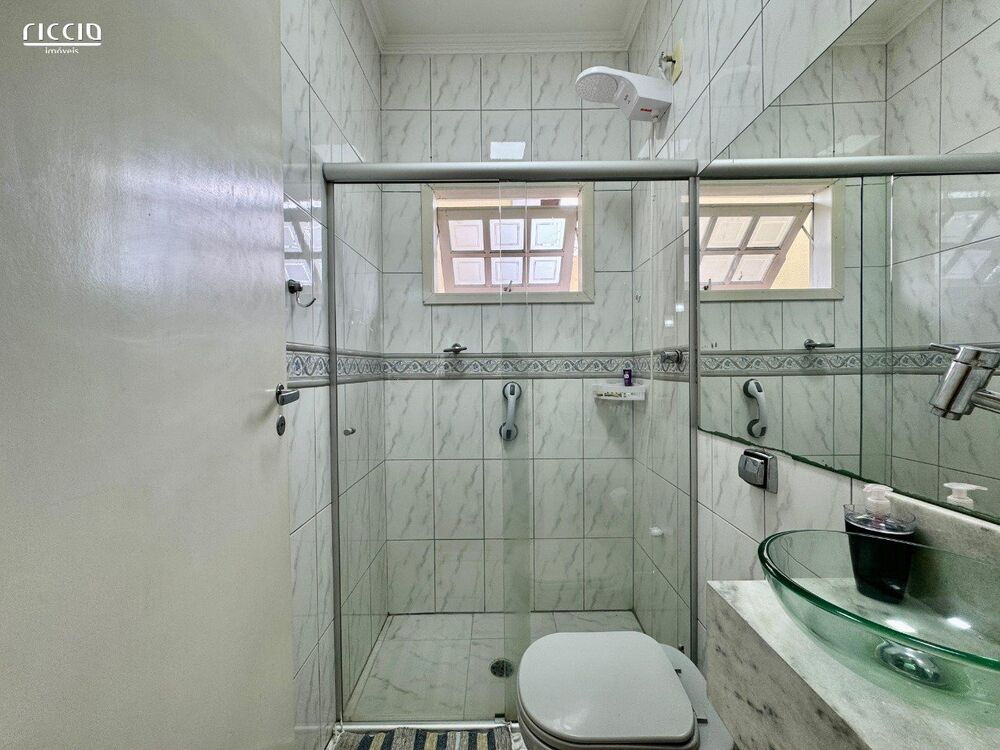 Casa de Condomínio à venda com 5 quartos, 200m² - Foto 14