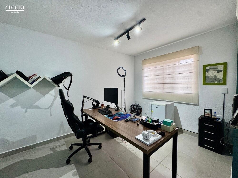 Casa de Condomínio à venda com 5 quartos, 200m² - Foto 20