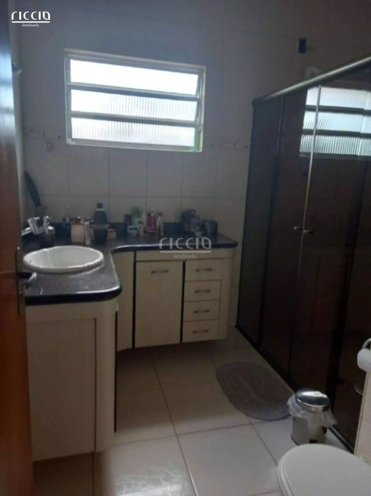 Casa à venda com 2 quartos, 180m² - Foto 11