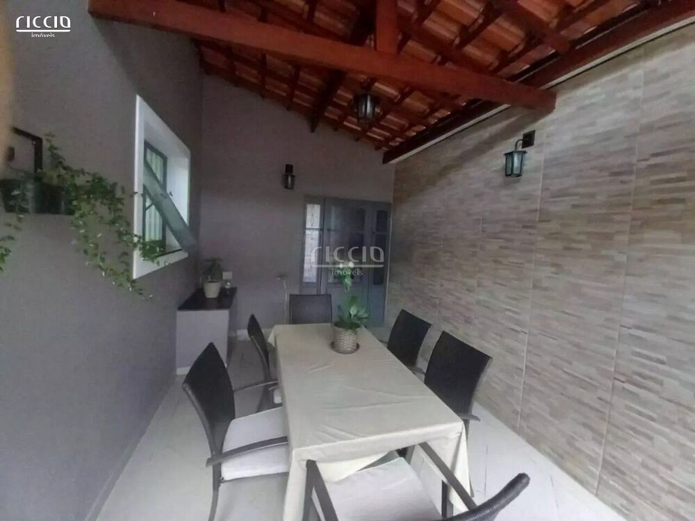 Casa à venda com 2 quartos, 180m² - Foto 19