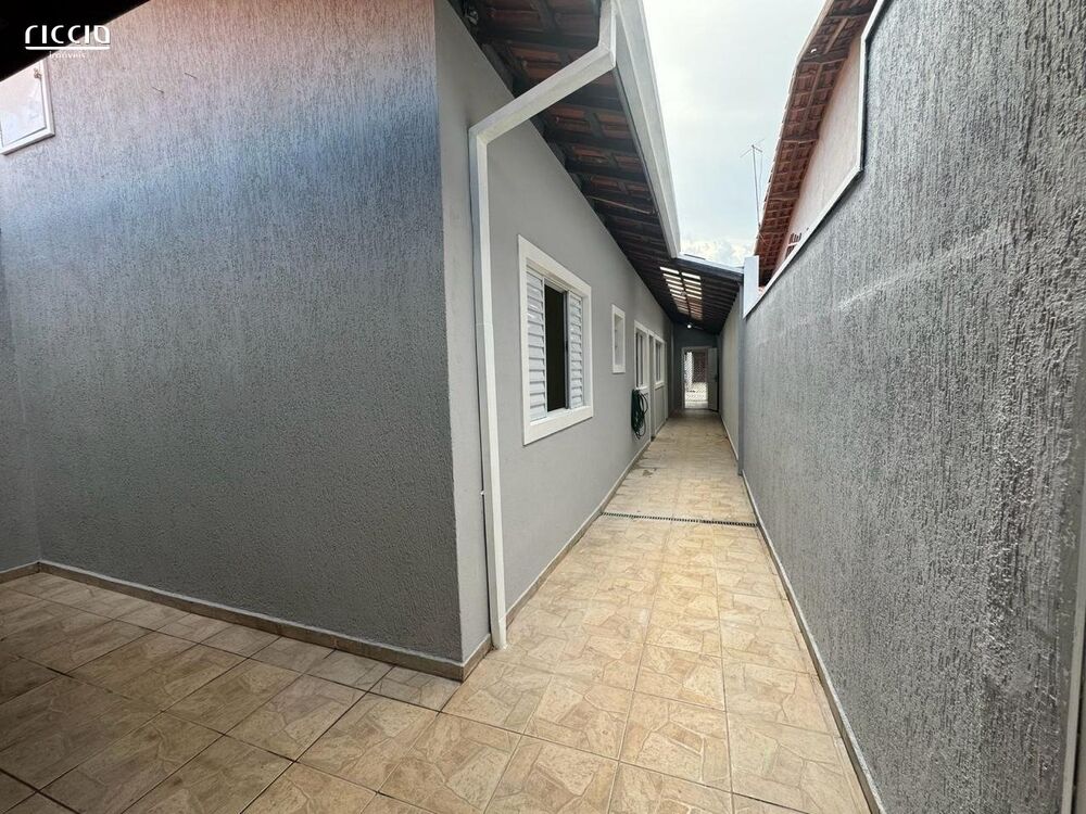 Casa à venda com 2 quartos, 53m² - Foto 4