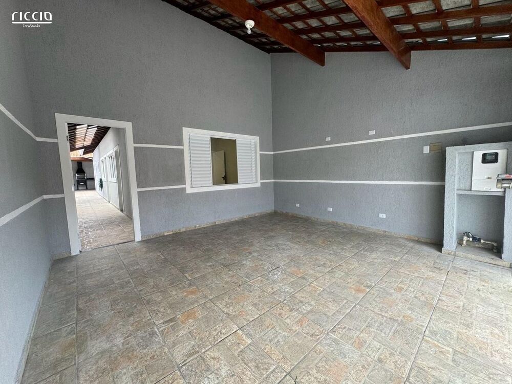 Casa à venda com 2 quartos, 53m² - Foto 1