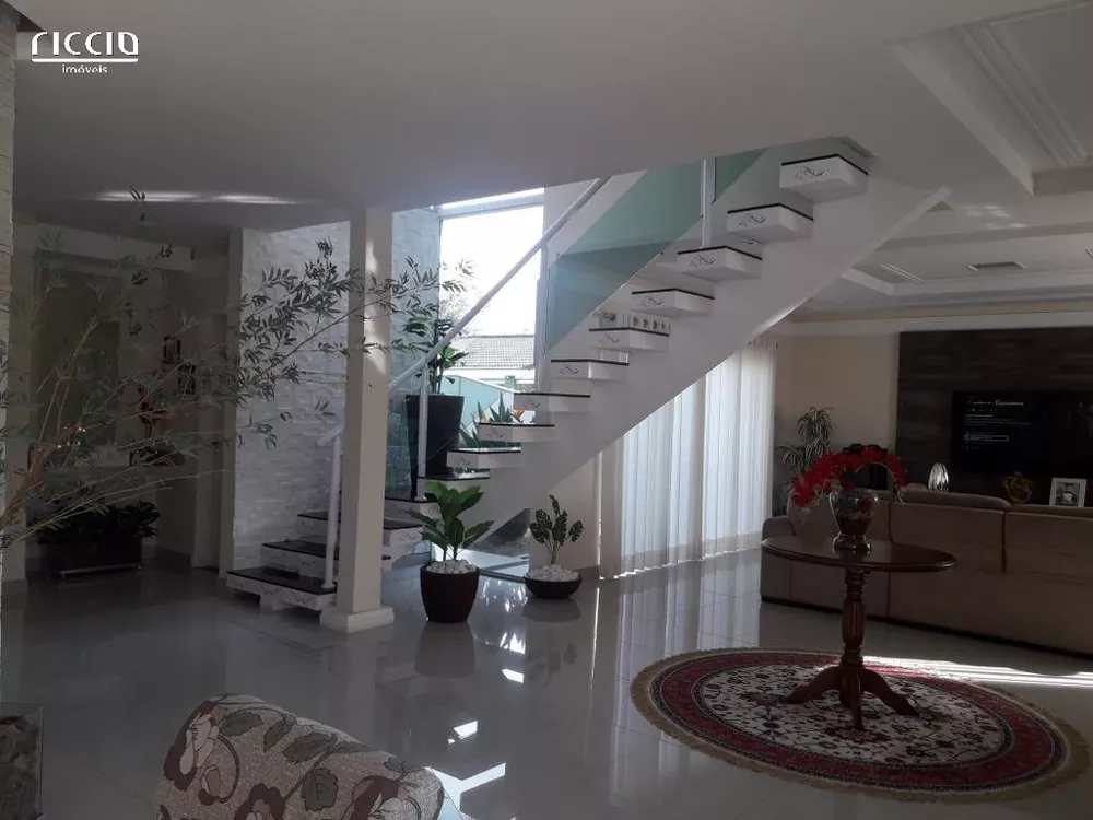 Casa de Condomínio à venda com 3 quartos, 400m² - Foto 4