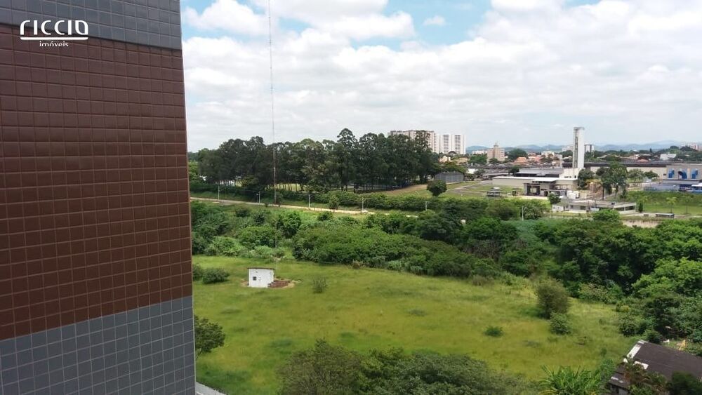 Apartamento à venda com 2 quartos, 65m² - Foto 2