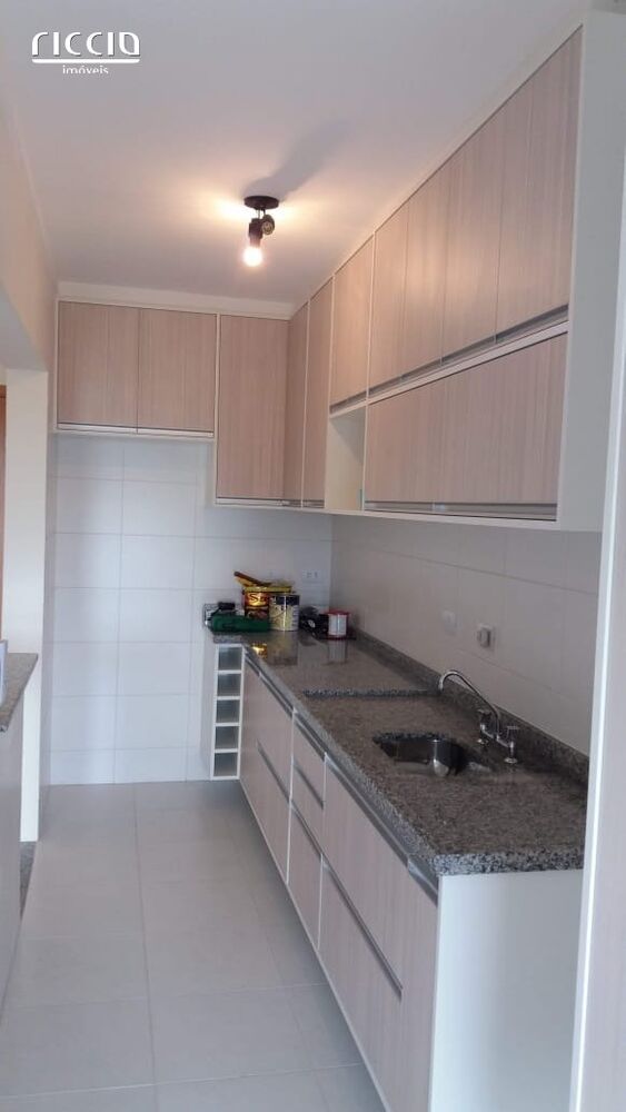 Apartamento à venda com 2 quartos, 65m² - Foto 4