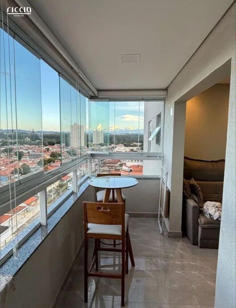 Apartamento à venda com 2 quartos, 67m² - Foto 1