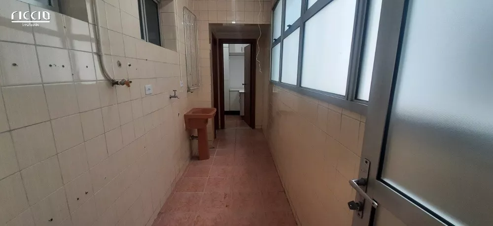 Apartamento à venda com 3 quartos, 111m² - Foto 4