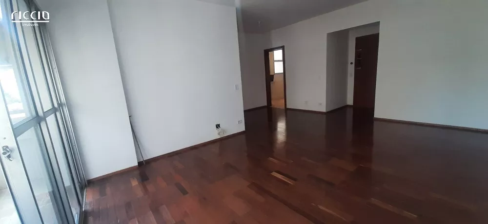 Apartamento à venda com 3 quartos, 111m² - Foto 1