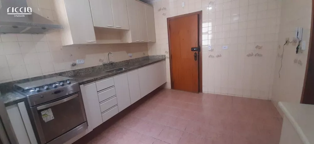 Apartamento à venda com 3 quartos, 111m² - Foto 3