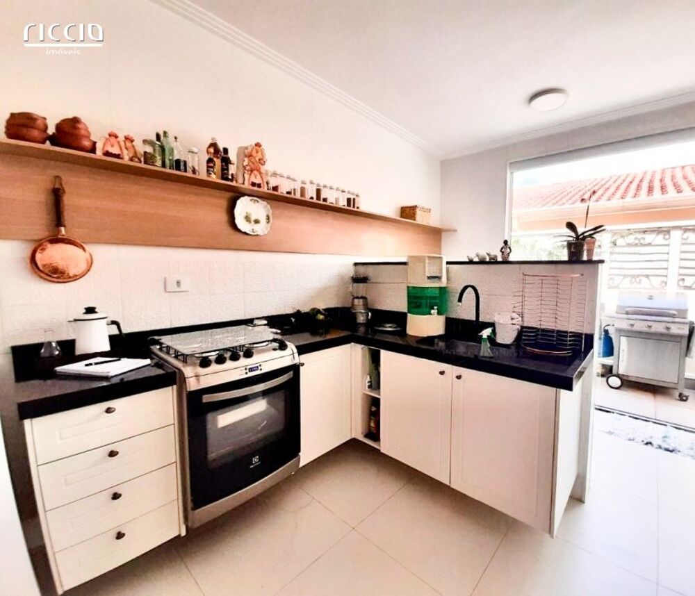 Casa de Condomínio à venda com 3 quartos, 225m² - Foto 9