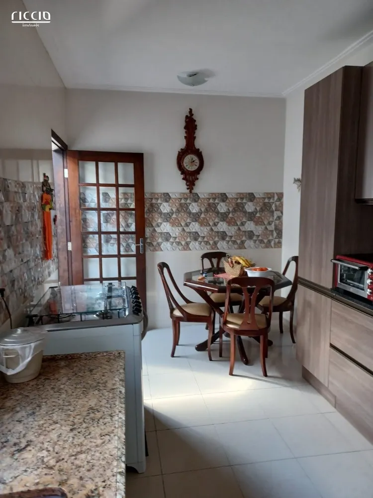 Casa, 3 quartos, 199 m² - Foto 3
