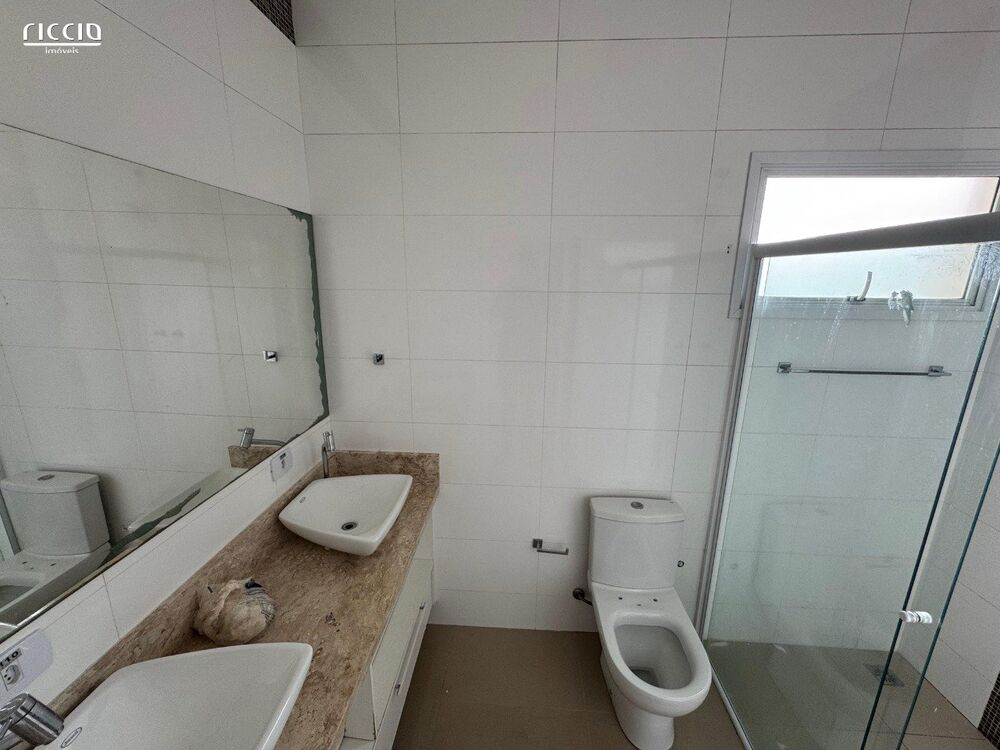 Casa à venda com 4 quartos, 220m² - Foto 15
