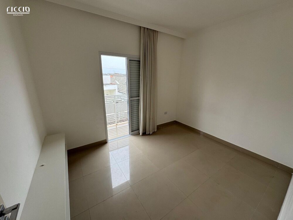 Casa à venda com 4 quartos, 220m² - Foto 11