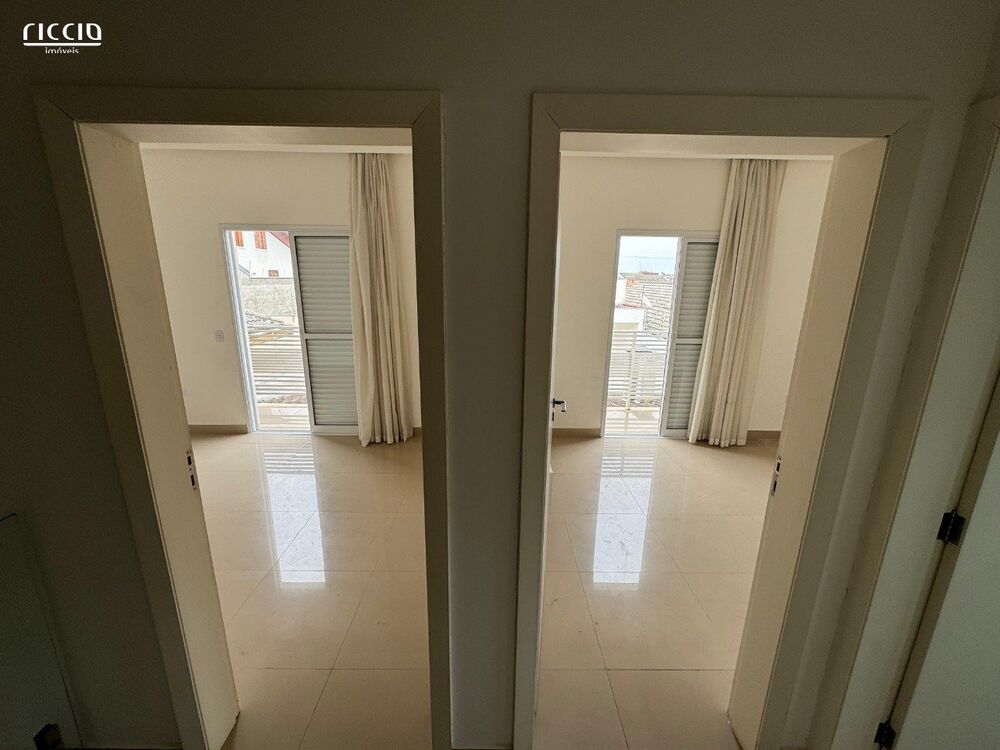 Casa à venda com 4 quartos, 220m² - Foto 7