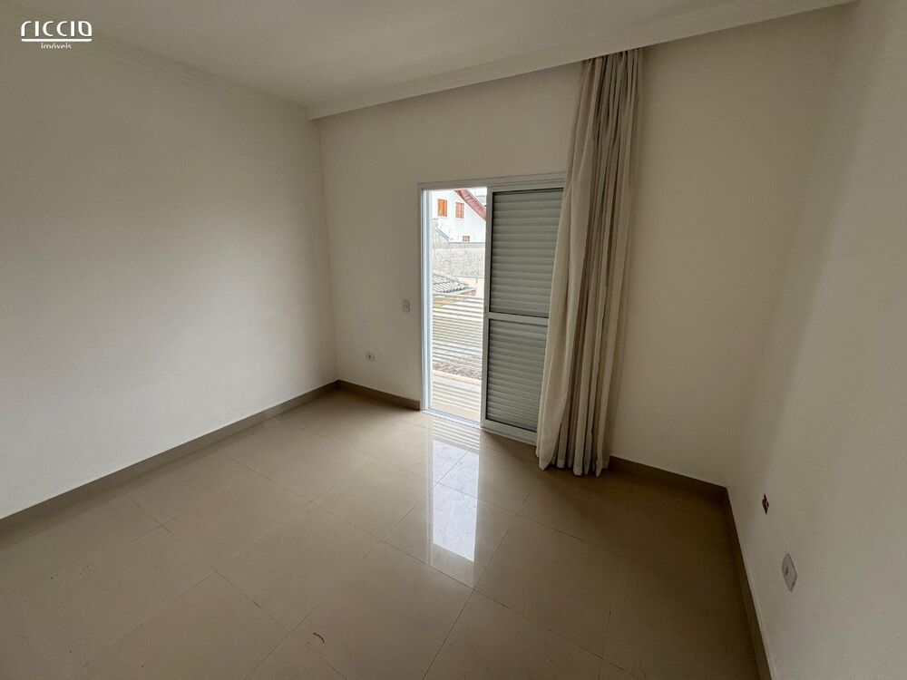 Casa à venda com 4 quartos, 220m² - Foto 8