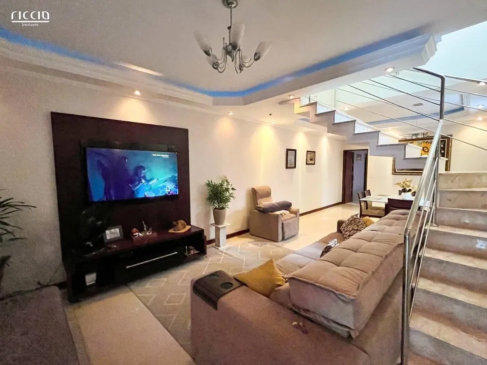 Casa, 3 quartos, 132 m² - Foto 1