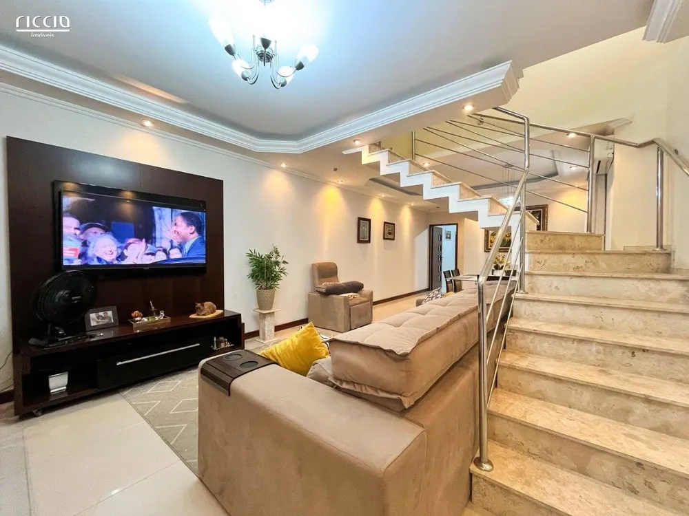 Casa, 3 quartos, 132 m² - Foto 2