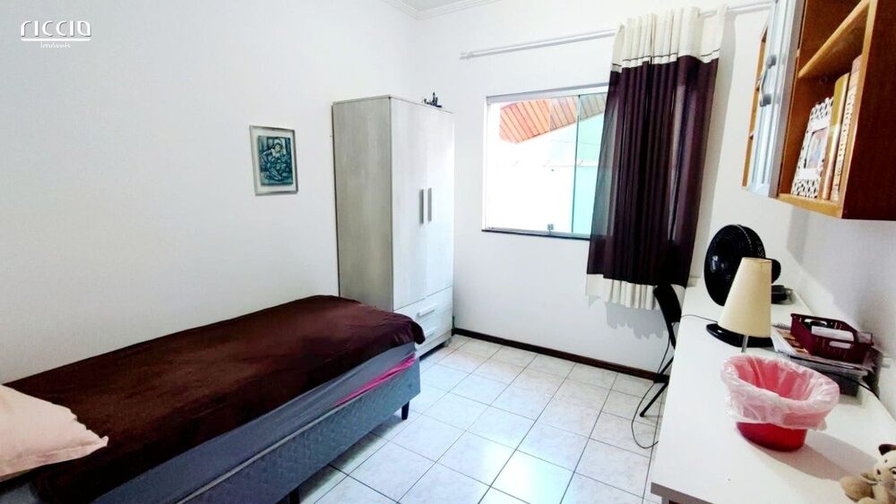 Casa, 4 quartos, 192 m² - Foto 2