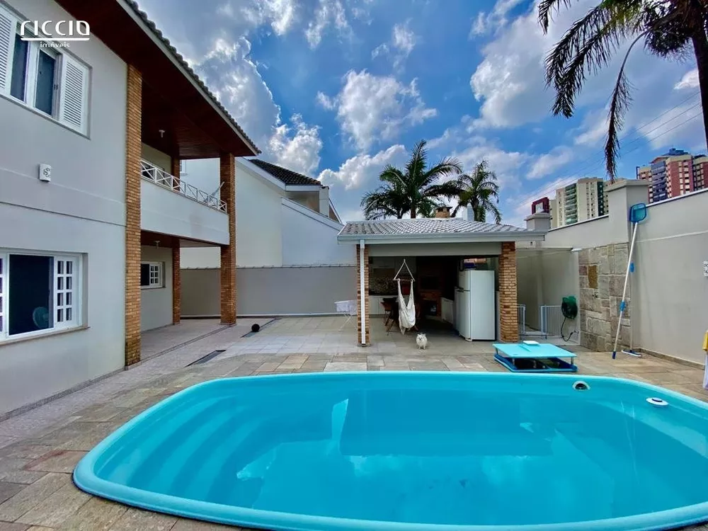 Casa de Condomínio à venda com 3 quartos, 265m² - Foto 4