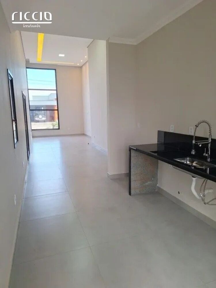 Casa de Condomínio à venda com 3 quartos, 130m² - Foto 2