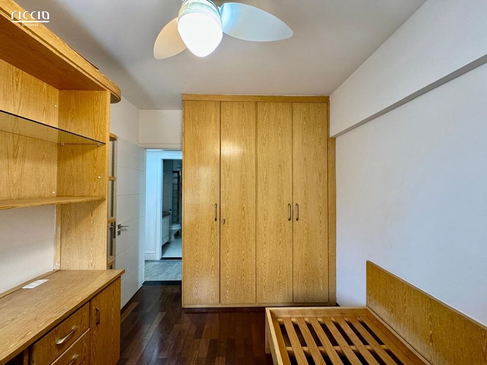 Apartamento à venda com 3 quartos, 130m² - Foto 3