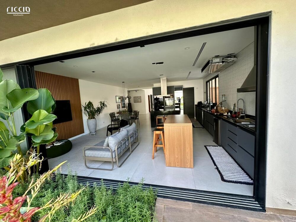 Casa de Condomínio à venda com 4 quartos, 322m² - Foto 3