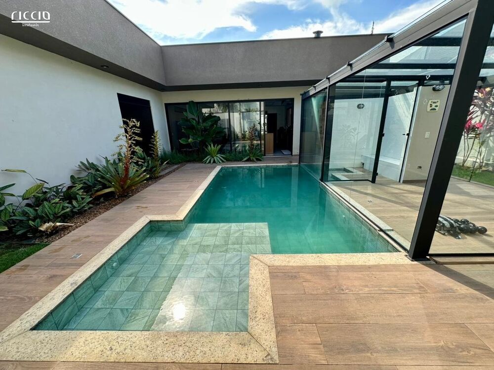 Casa de Condomínio à venda com 4 quartos, 322m² - Foto 2