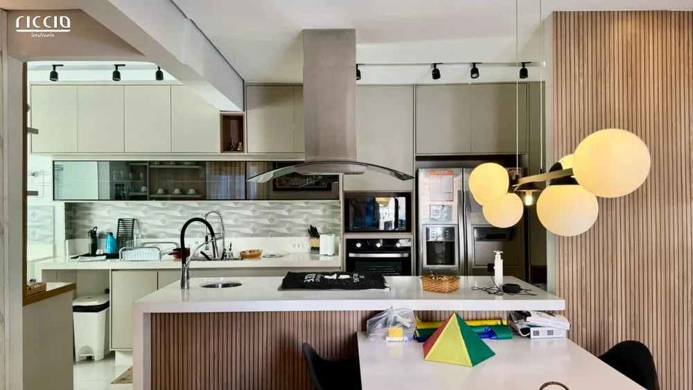 Cobertura, 3 quartos, 269 m² - Foto 4